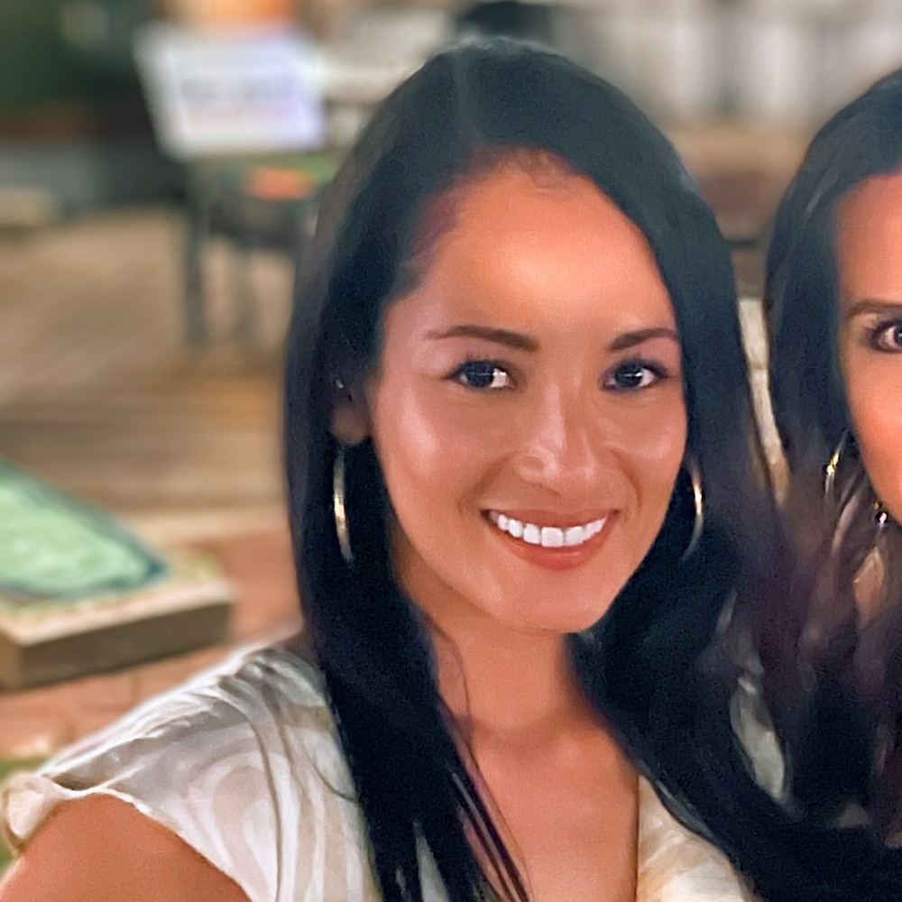 Meet your Posher, Ana